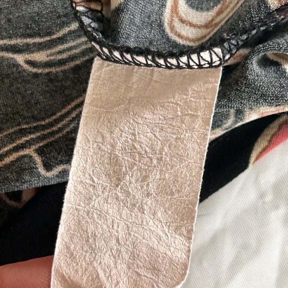 SUZIE WHERE Y2K Floral Sleeveless Top Black Pink Empire Waist Size L Dark Fairy - Picture 10 of 10